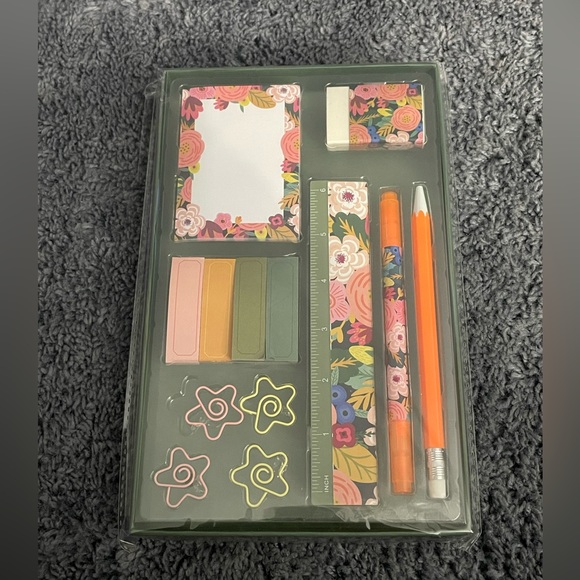 NWT stationary set - Picture 1 of 1
